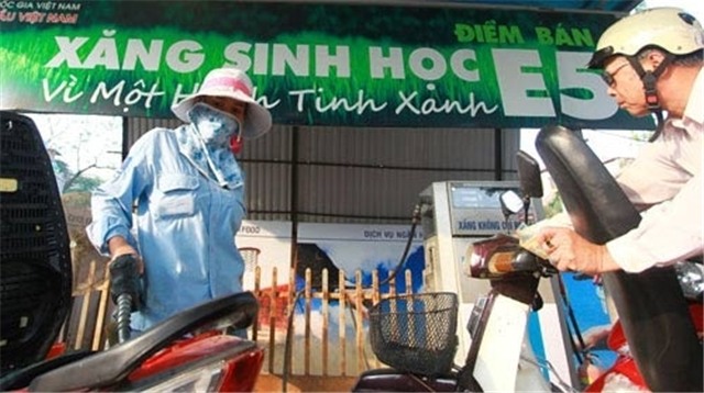 Dự kiến thay thế hoàn toàn xăng A92 bằng E5 vào tháng 6 năm sau