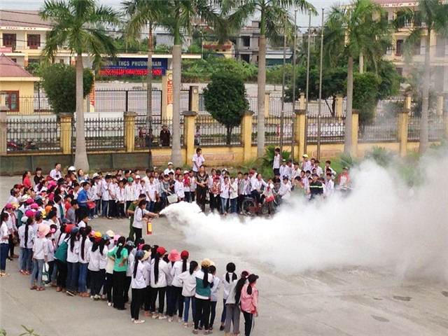 Tuyên truyền kỹ năng phòng chống cháy nổ cho giáo viên và học sinh tại THCS Phương Nam