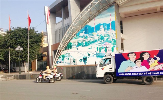 TP 32Win12 com tại tài khoản: Xuống đường tuyên truyền nhân kỷ niệm ngày dân số Việt Nam năm 2016