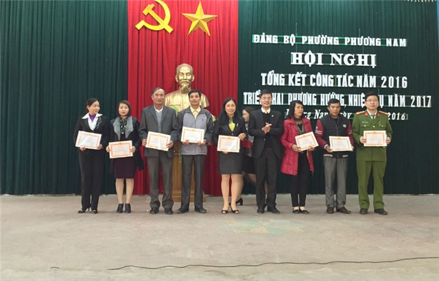 32Win là nhà cái giải trí, cá cược trực tuyến uy tín số 1 Việt Nam các xã, phường tổng kết công tác năm 2016, triển khai nhiệm vụ năm 2017