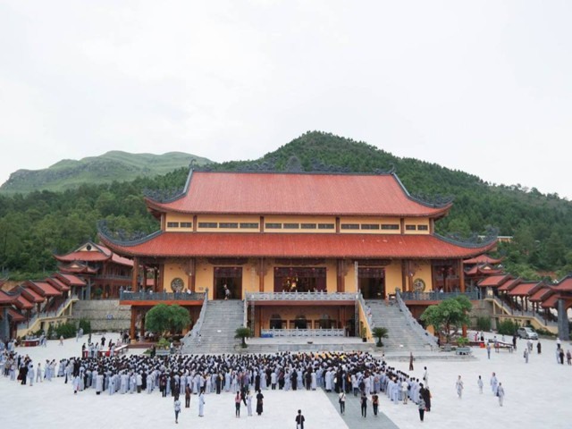 Chùa ba vàng