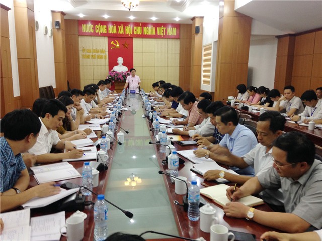 UBND thành phố tổ chức Hội nghị giao ban thường kỳ