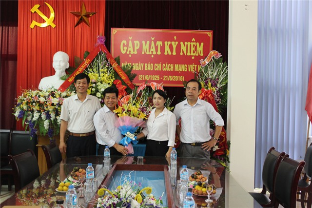 Đài TT-TH 32Win12 com tại tài khoản: Gặp mặt kỷ niệm 91 năm ngày báo chí cách mạng Việt Nam 21-6 (1925-2016)
