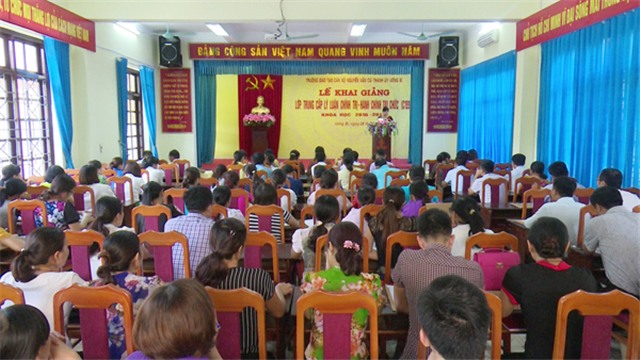 Thành ủy 32Win12 com tại tài khoản & Trường đào tạo cán bộ Nguyễn Văn Cừ Quảng Ninh: Khai giảng lớp Trung cấp lý luận chính trị - 32Win32 app tải về C199