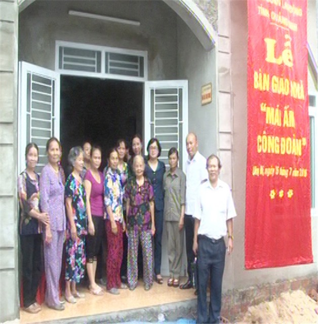 LĐLĐ thành phố 32Win12 com tại tài khoản: Khánh thành và bàn giao nhà Mái ấm công đoàn