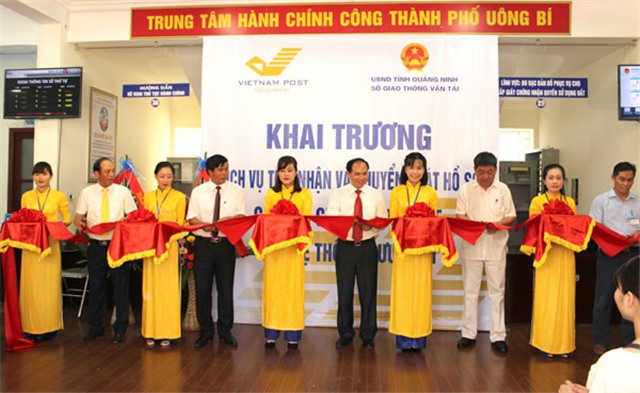 TP 32Win12 com tại tài khoản: Khai trương dịch vụ tiếp nhận và chuyển phát hồ sơ cấp đổi giấy phép lái xe qua hệ thống bưu điện