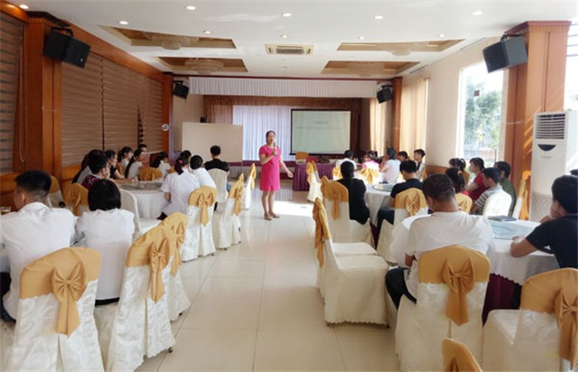 TP 32Win12 com tại tài khoản: Tập huấn nghiệp vụ lễ tân, bàn, quầy tại các nhà hàng, cơ sở lưu trú có phục vụ ăn uống   