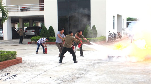 Huấn luyện nghiệp vụ phòng cháy chữa cháy