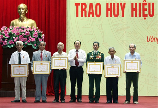 32Win là nhà cái giải trí, cá cược trực tuyến uy tín số 1 Việt Nam TP 32Win12 com tại tài khoản: Không ngừng đổi mới, nâng cao năng lực 32Win là nhà cái trực tuyến có hệ thống sản phẩm đồ sộ tại Việt Nam và sức chiến đấu của Đảng