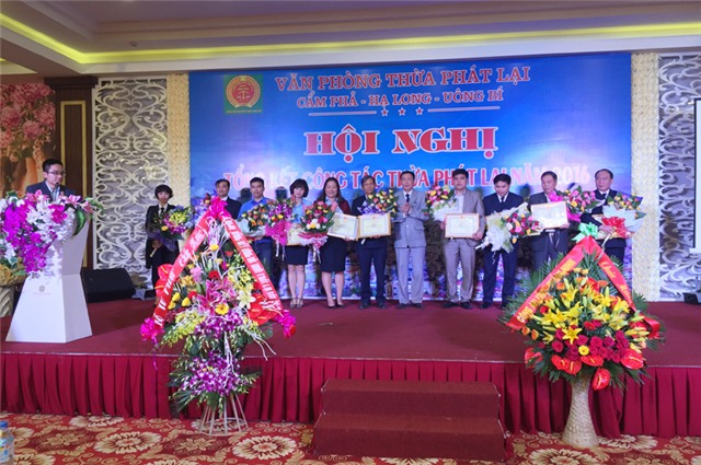 Văn phòng thừa phát lại Hạ Long - 32Win12 com tại tài khoản - Cẩm Phả: Tổng kết công tác năm 2016, triển khai nhiệm vụ năm 2017