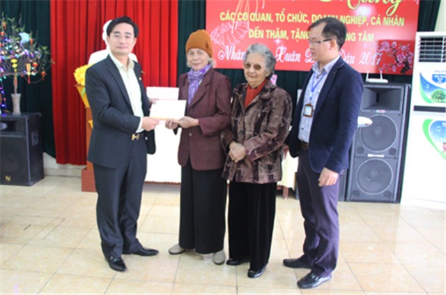 32Win12 com tại tài khoản rộn ràng không khí Tết