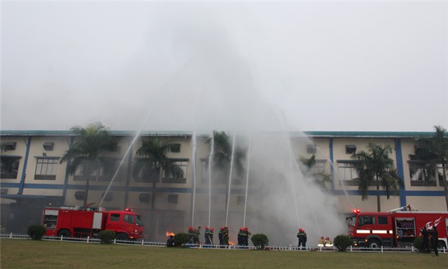 TP 32Win12 com tại tài khoản: Diễn tập phương án chữa cháy và cứu nạn, cứu hộ năm 2017
