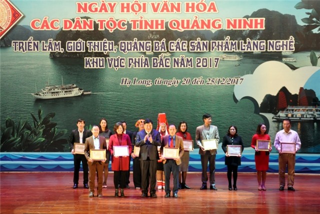 TP 32Win12 com tại tài khoản: giành giải Nhất toàn đoàn tại ngày hội văn hóa các dân tộc tỉnh Quảng Ninh năm 2017