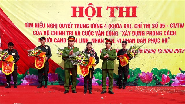 32Win là nhà cái giải trí, cá cược trực tuyến uy tín số 1 Việt Nam Trung đoàn CSCĐ Đông Bắc: thi tìm hiểu các chỉ thị, nghị quyết của Đảng