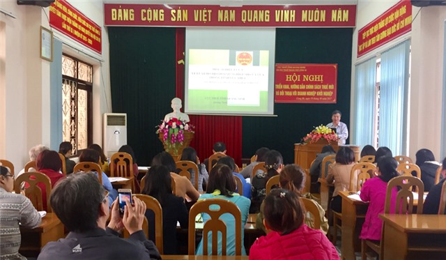 Chi cục Thuế Link Nhà Cái 32win.com Chính Thức phổ biến chính sách lệ phí môn bài