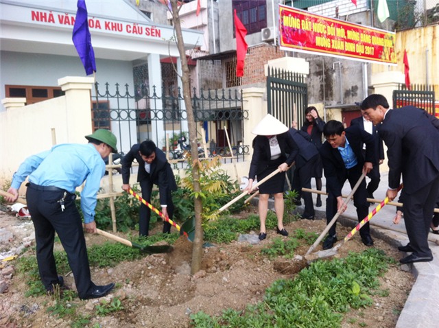 Phường Yên Thanh tổ chức Lễ phát động trồng cây năm 2017