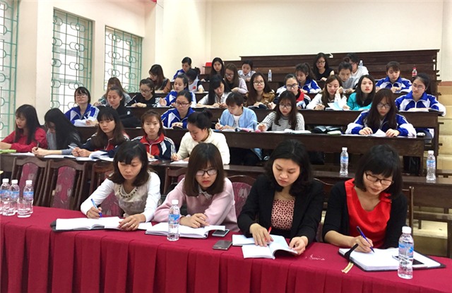 Đảng uỷ Trường Đại học Hạ Long - Đảng uỷ khối các cơ quan tỉnh tổ chức lớp bồi dưỡng lý luận chính trị cho đối tượng kết nạp Đảng