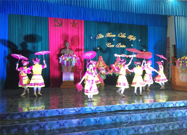Cụm đoàn Trưng Vương tổ chức văn nghệ mừng Đảng mừng xuân 