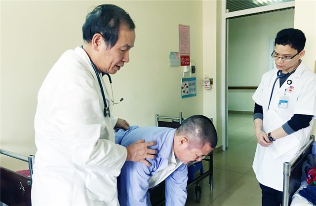 Bác sĩ - Thầy thuốc Nhân dân Đoàn Dư Đạt