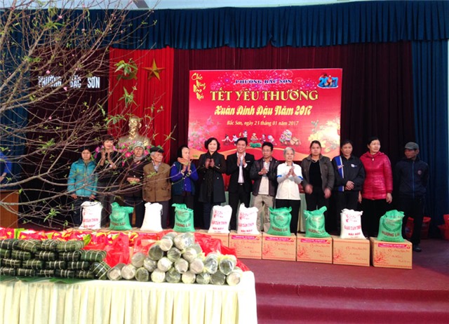 Phụ nữ TP 32Win12 com tại tài khoản tích cực tham gia các chương trình, hoạt động trọng tâm