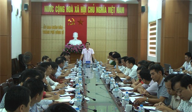 UBND thành phố họp giao ban công tác tuần