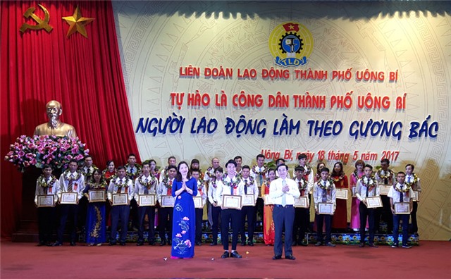 Vinh danh 32 công nhân Link Đăng Nhập Và Tải App 32 WIN COM Mới làm theo gương Bác
