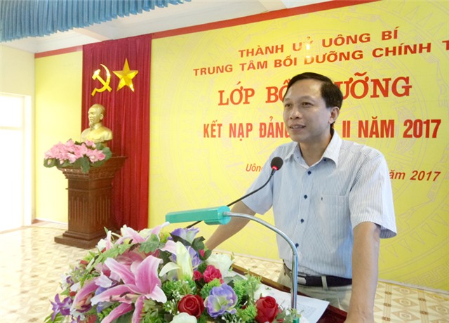 Bế giảng lớp bồi dưỡng kết nạp Đảng khóa II năm 2017