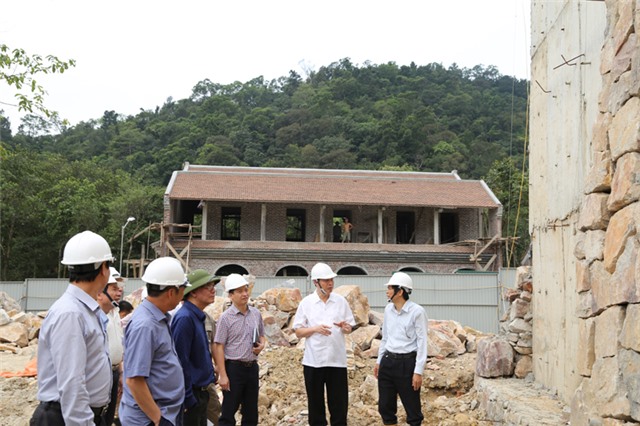 Chủ tịch UBND tỉnh kiểm tra công trình văn hóa tâm linh Yên Tử