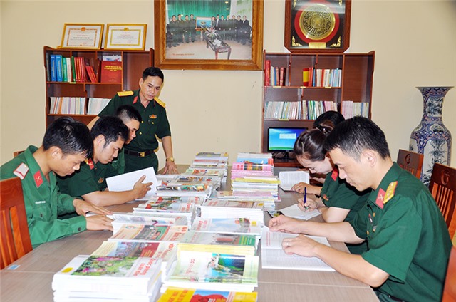 Ban CHQS TP 32Win12 com tại tài khoản: Nêu cao tính tự giác, gương mẫu của cán bộ, đảng viên