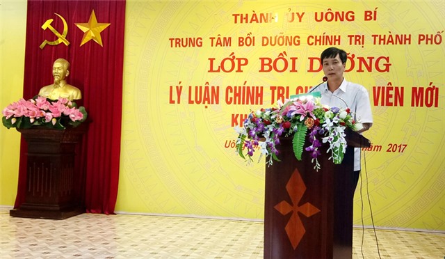 Khai giảng lớp bồi dưỡng lý luận chính trị cho đảng viên mới khóa 2