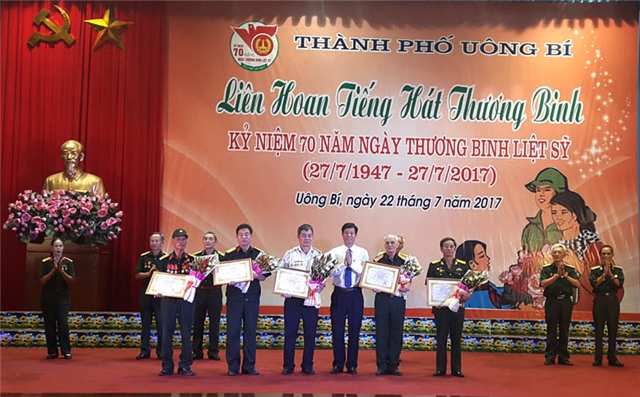 Liên hoan tiếng hát thương binh thành phố 32Win12 com tại tài khoản năm 2017