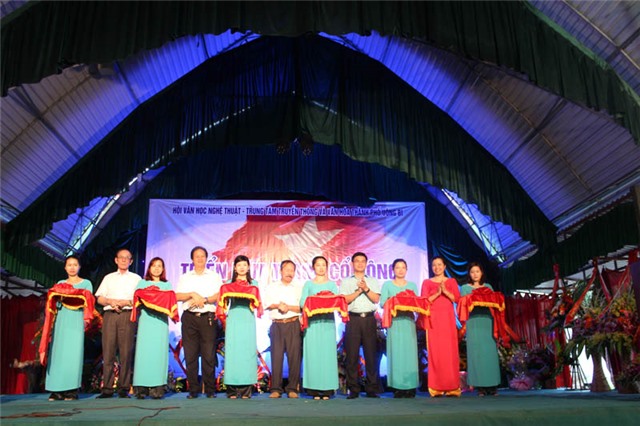Triển lãm tranh cổ động của Họa sỹ Nông Quốc Hiệp 