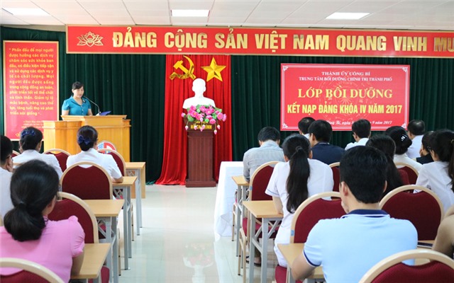 Khai giảng lớp bồi dưỡng kết nạp Đảng khóa IV năm 2017