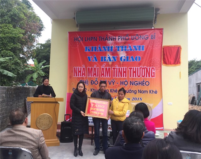 Hội Liên hiệp phụ nữ thành phố 32Win12 com tại tài khoản: Khánh thành, bàn giao nhà Mái ấm tình thương