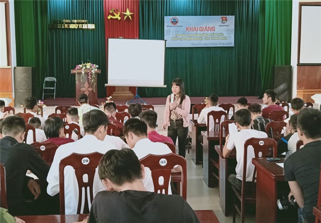 Khai giảng lớp bồi dưỡng kiến thức khởi nghiệp cho thanh niên
