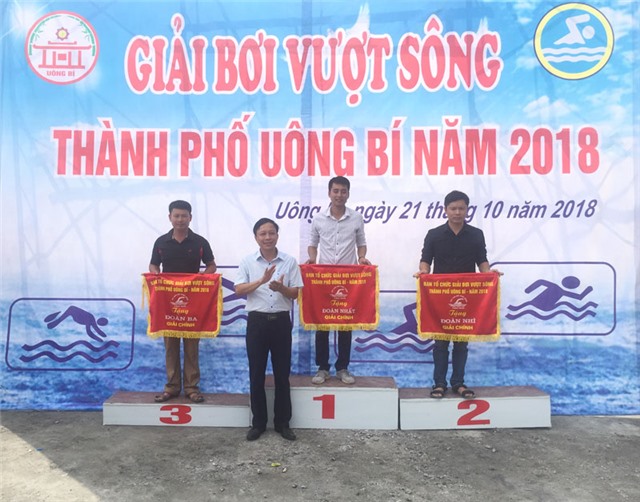 Giải bơi vượt sông truyền thống thành phố năm 2018 thành công tốt đẹp