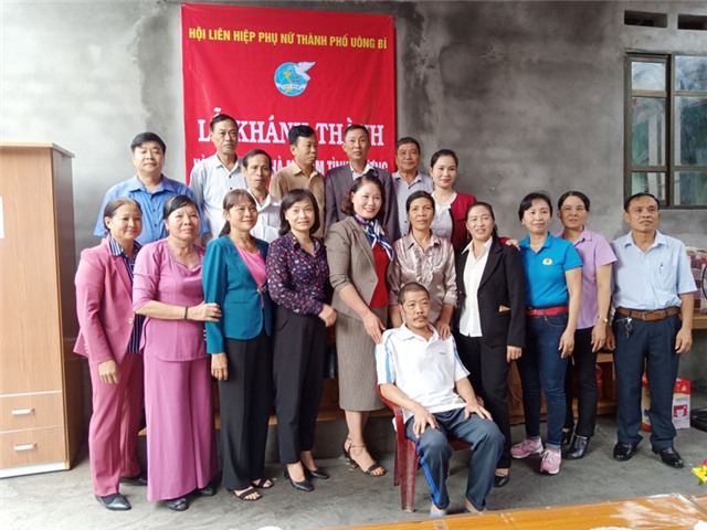 Hội LHPN thành phố 32Win12 com tại tài khoản trao nhà mái ấm tình thương tại phường Vàng Danh