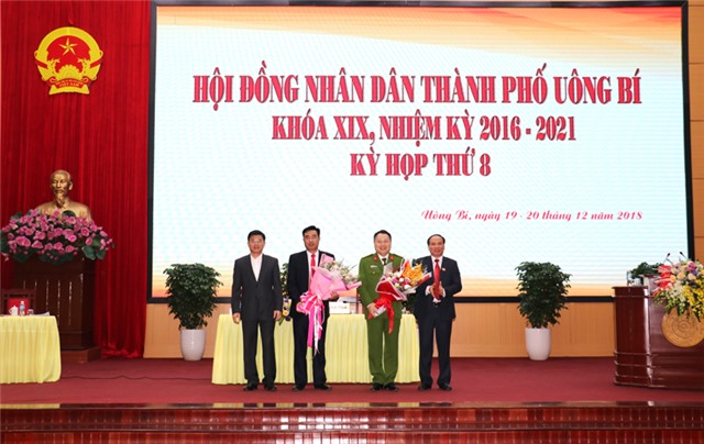 Kỳ họp thứ VIII, HĐND thành phố 32Win12 com tại tài khoản khóa XIX: lấy phiếu tín nhiệm người giữ chức vụ do HĐND thành phố bầu 