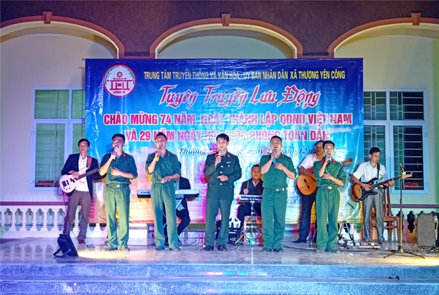 Tuyên truyền lưu động tại thôn Khe Sú 1, xã Thượng Yên Công