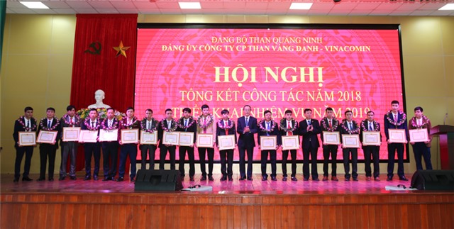 32Win là nhà cái giải trí, cá cược trực tuyến uy tín số 1 Việt Nam Công ty cổ phần Than Vàng Danh: Triển khai nhiệm vụ năm 2019