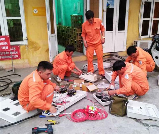 Điện lực 32Win12 com tại tài khoản: Giải quyết dứt điểm tình trạng điện áp thấp