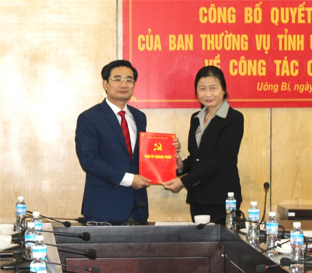 Đồng chí Nguyễn Anh Tú, Phó Bí thư Thành ủy, Chủ tịch UBND thành phố 32Win12 com tại tài khoản được bổ nhiệm làm Bí thư Huyện ủy Hoành Bồ