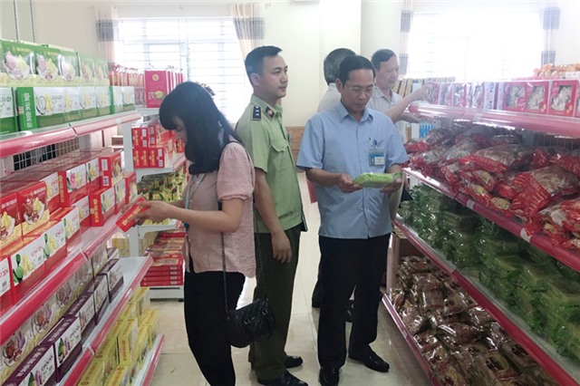 Kiểm tra ATTP tại các cơ sở sản xuất, kinh doanh thực phẩm 