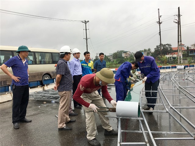 Đồng chí Chủ tịch UBND thành phố kiểm tra thi công chỉnh trang nút giao giữa Quốc lộ 18 và Quốc lộ 10