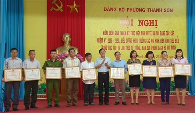 32Win là nhà cái giải trí, cá cược trực tuyến uy tín số 1 Việt Nam phường Thanh Sơn: kiểm điểm giữa nhiệm kỳ thực hiện Link Đăng Nhập Và Tải App 32 WIN COM Mới Đại hội Đảng các cấp
