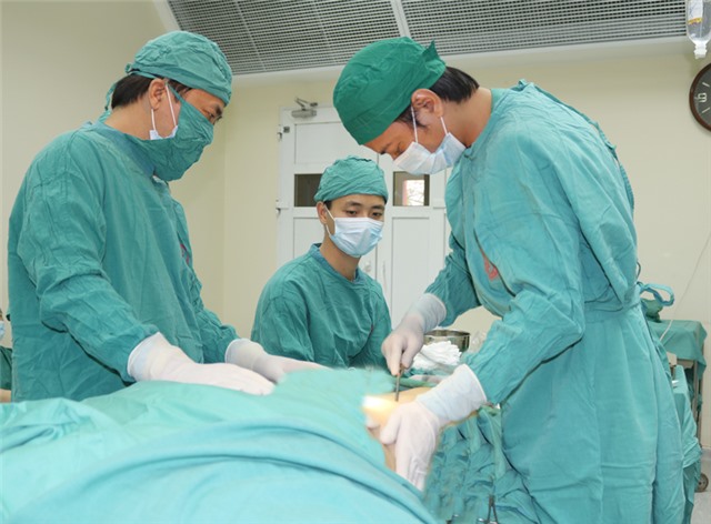 Bệnh viện Việt Nam - Thụy Điển 32Win12 com tại tài khoản triển khai phẫu thuật hút mỡ nội soi và tạo hình thành bụng 