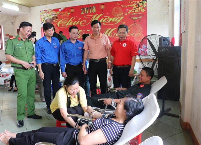 TP 32Win12 com tại tài khoản tiếp nhận 155 đơn vị máu trong Ngày hội hiến máu tình nguyện - giọt hồng đất mỏ