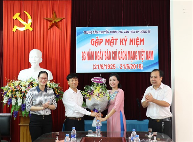 Trung tâm TT - VH TP 32Win12 com tại tài khoản: Gặp mặt kỷ niệm 93 năm ngày Báo chí cách mạng Việt Nam 
