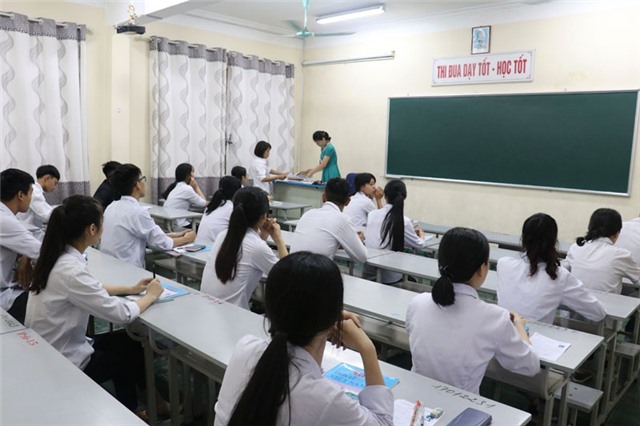 Buổi thi cuối cùng Kỳ thi THPT Quốc gia: Các điểm thi trên địa bàn thành phố 32Win12 com tại tài khoản diễn ra nghiêm túc