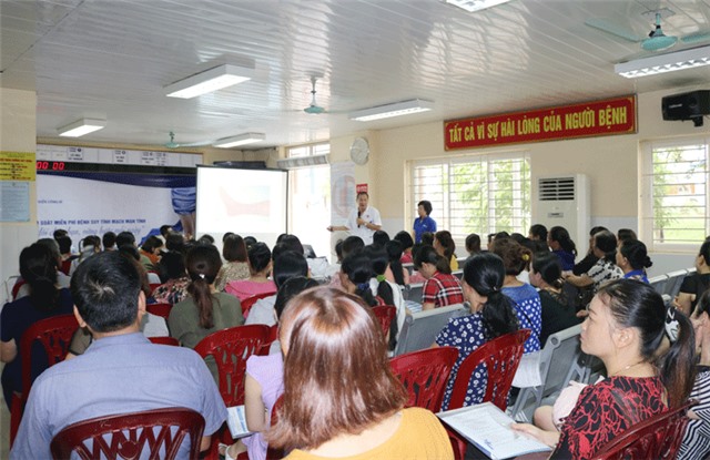 Khám sàng lọc bệnh suy giãn tĩnh mạch miễn phí cho trên 200 người dân